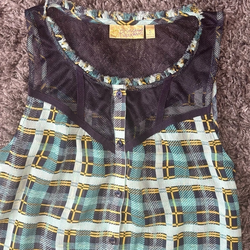 Princess Vera Wang Button Down Sleeveless sheer Top, Size Small - Picture 10 of 10